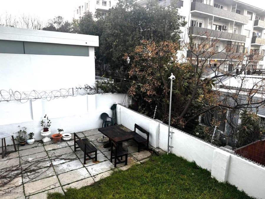 2 Bedroom Property for Sale in Sea Point Western Cape